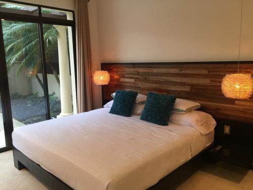 Fabulous 3 Bedroom Villa  En Suite At The Beach!