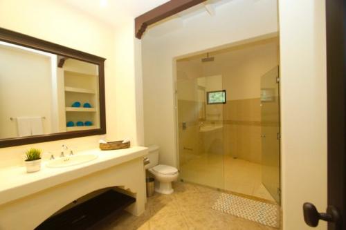 Fabulous 3 Bedroom Villa  En Suite At The Beach!