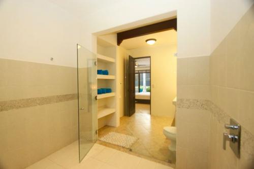 Fabulous 3 Bedroom Villa  En Suite At The Beach!