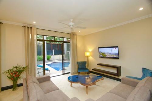 Fabulous 3 Bedroom Villa  En Suite At The Beach!