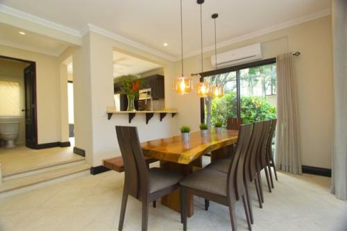 Fabulous 3 Bedroom Villa  En Suite At The Beach!