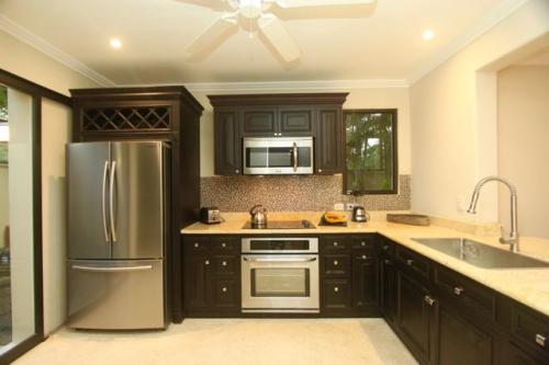 Fabulous 3 Bedroom Villa  En Suite At The Beach!